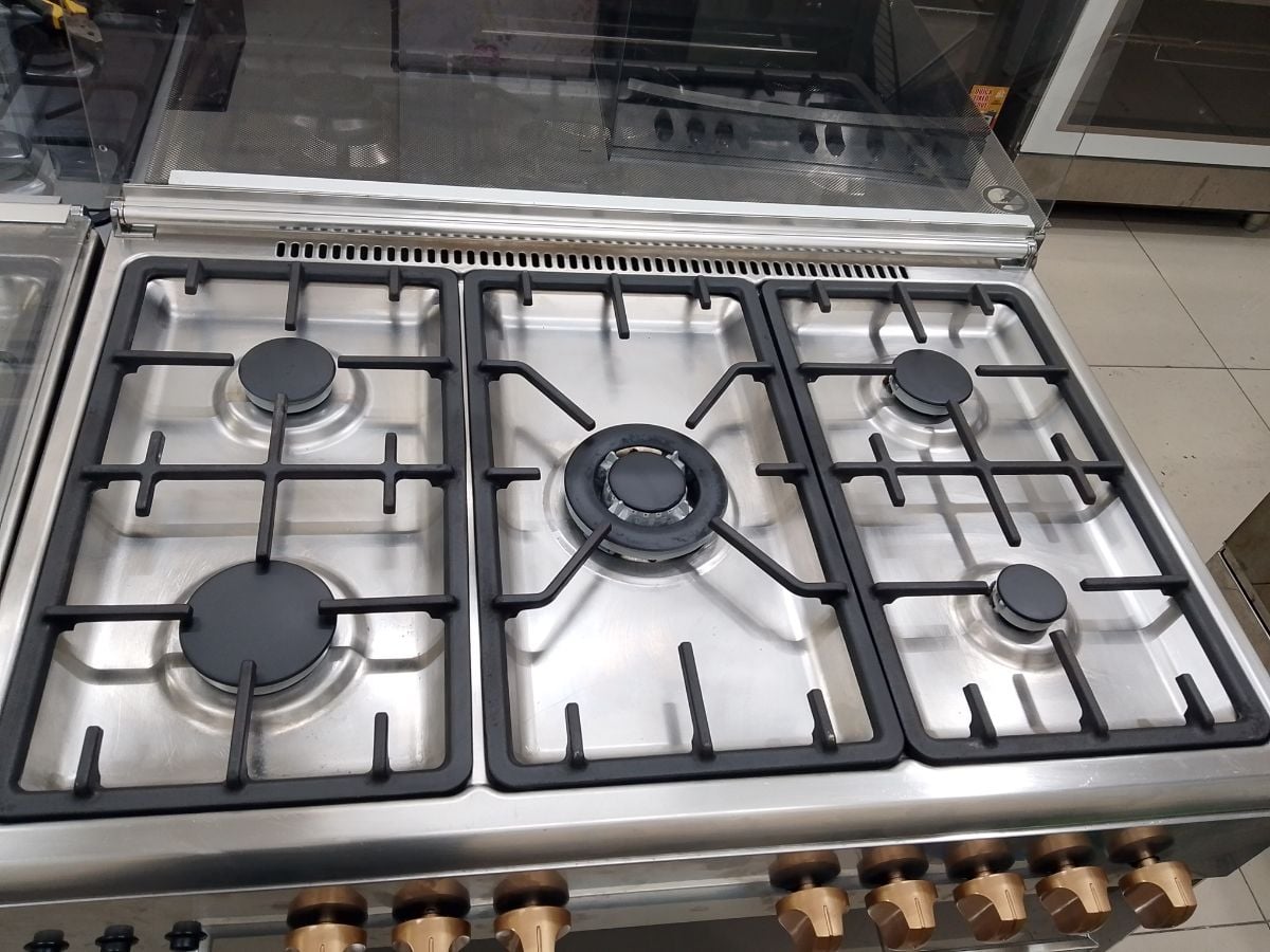 Italy brand gas stove for sale 90*60 - Image 2