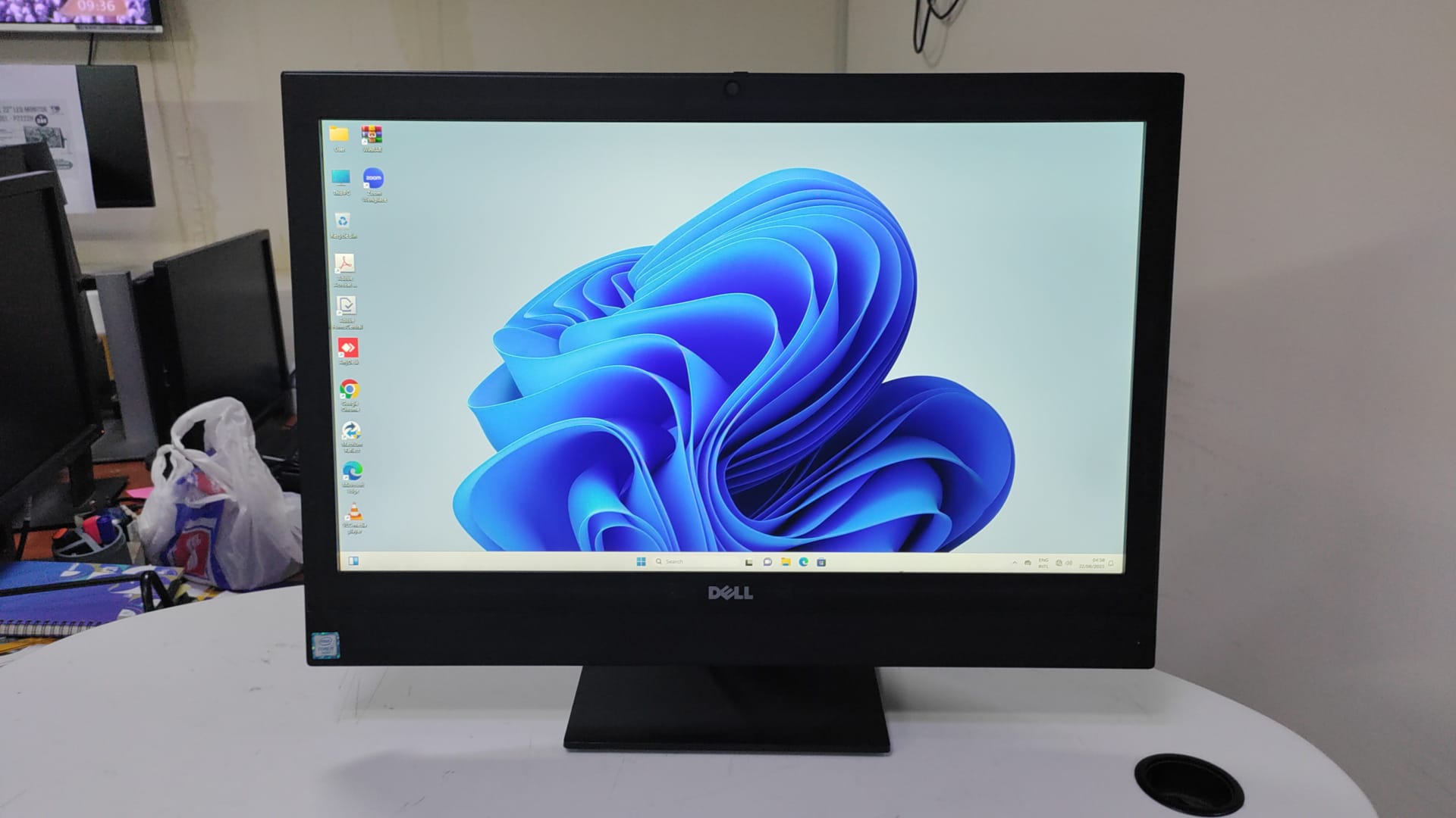 Dell Optiplex 7440 - Image 5