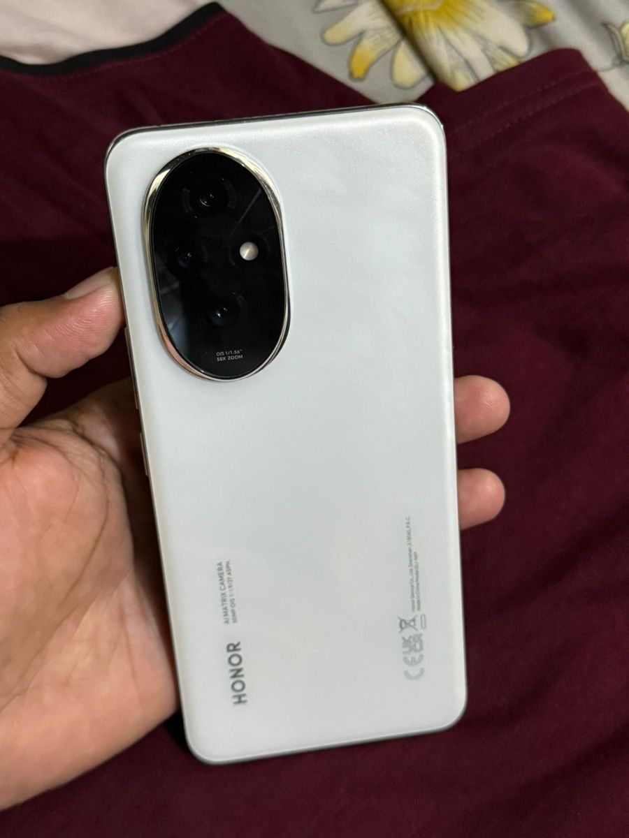 Honor 200 - Image 1