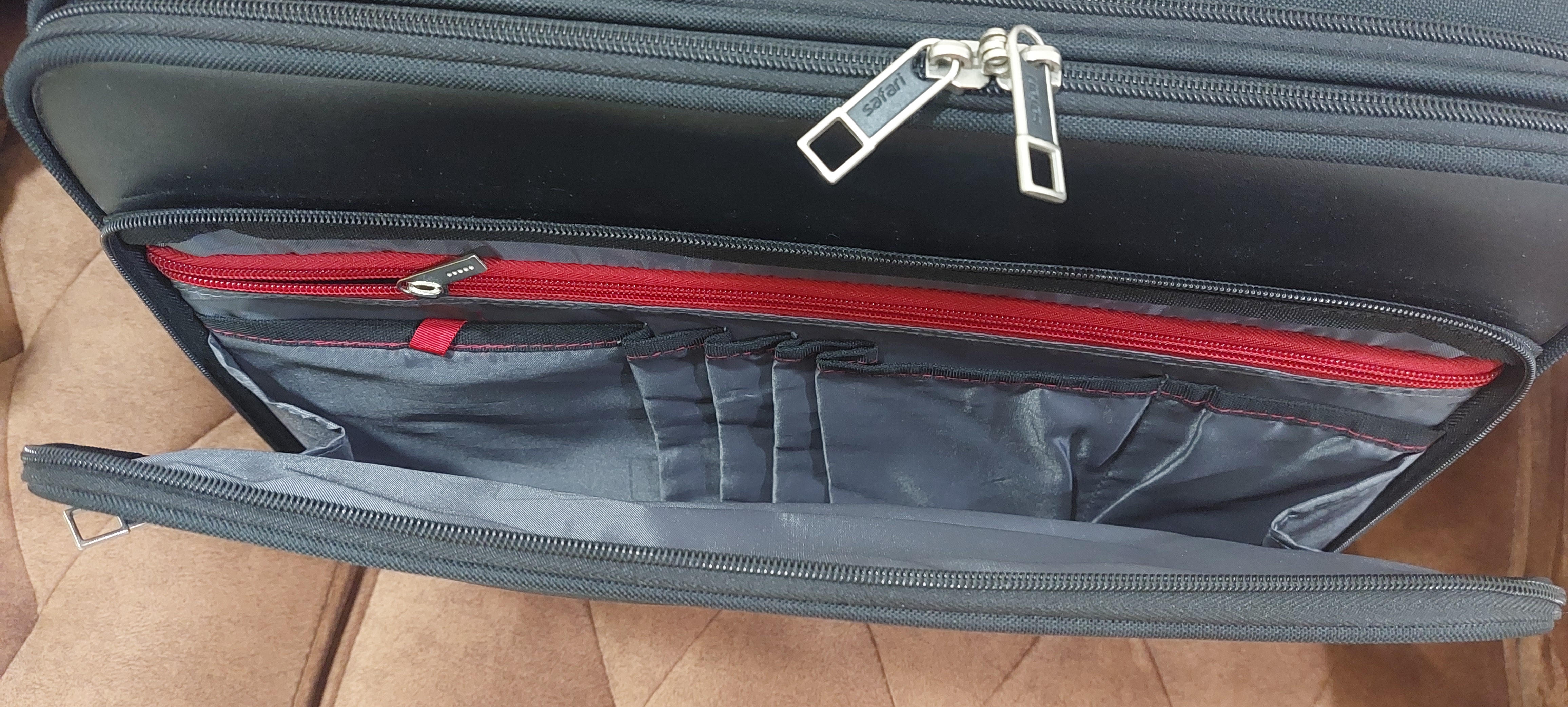 Executive Cabin Bag - Image 4