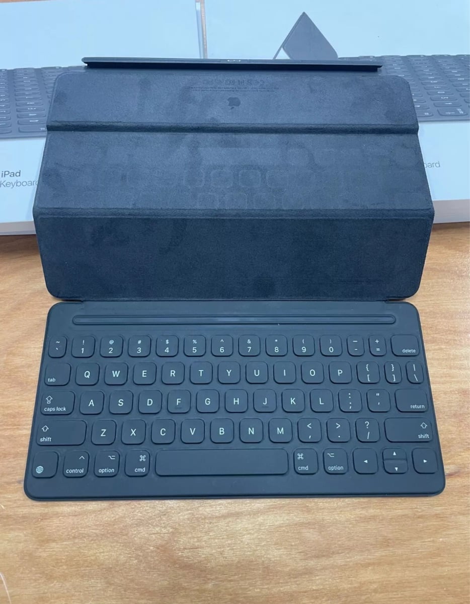 Apple iPad Smart Keyboard iPad Air 3 , 7 , 10.5 inch - Image 4