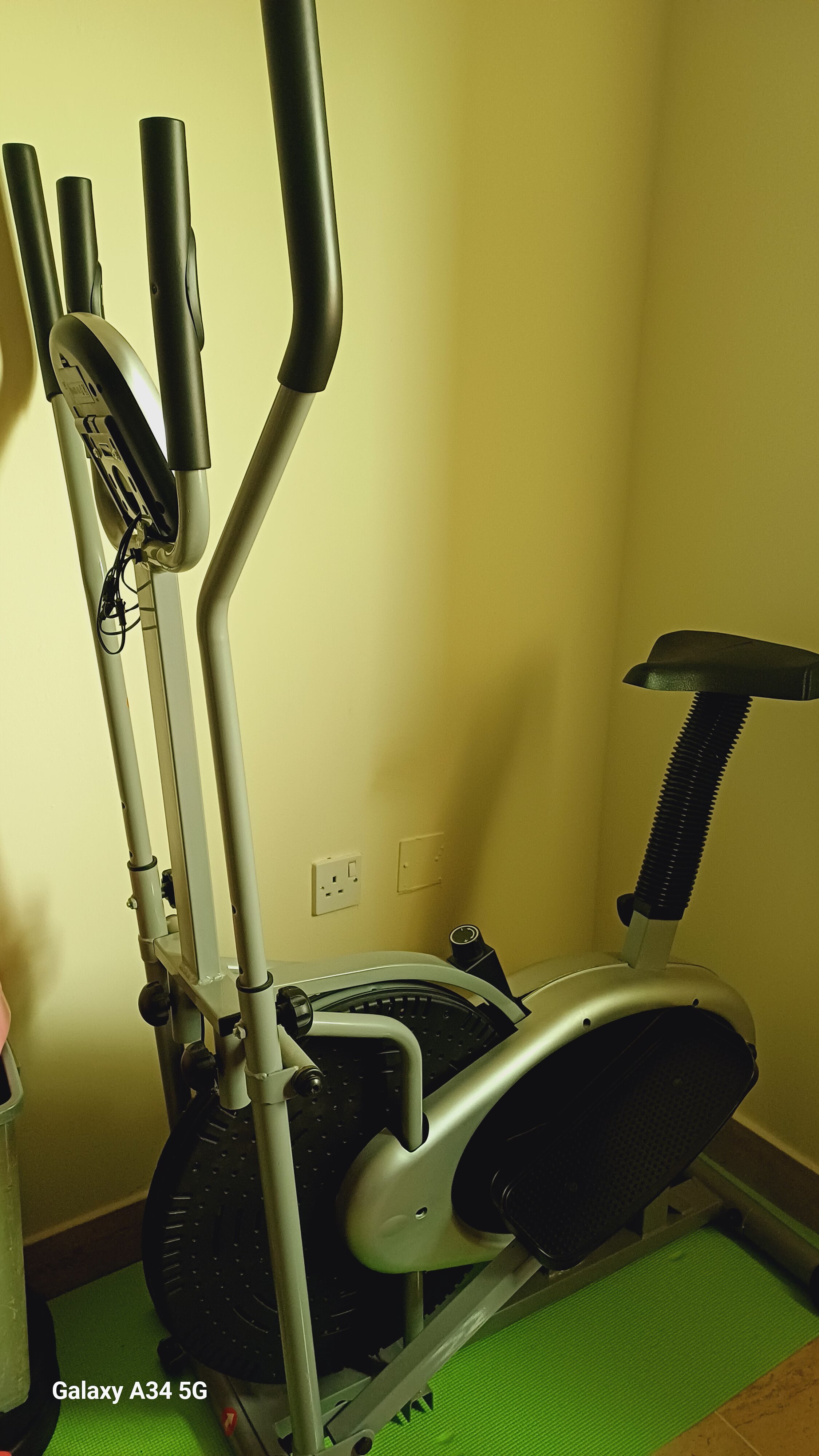 EURO FITNESS Exercise Bike - Image 1
