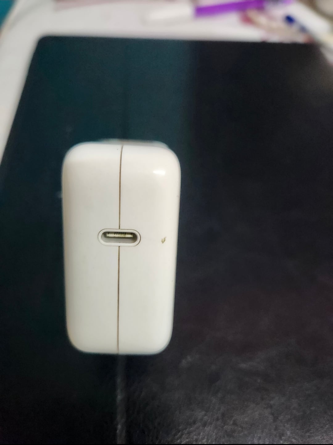 Apple charger 30W - Image 1