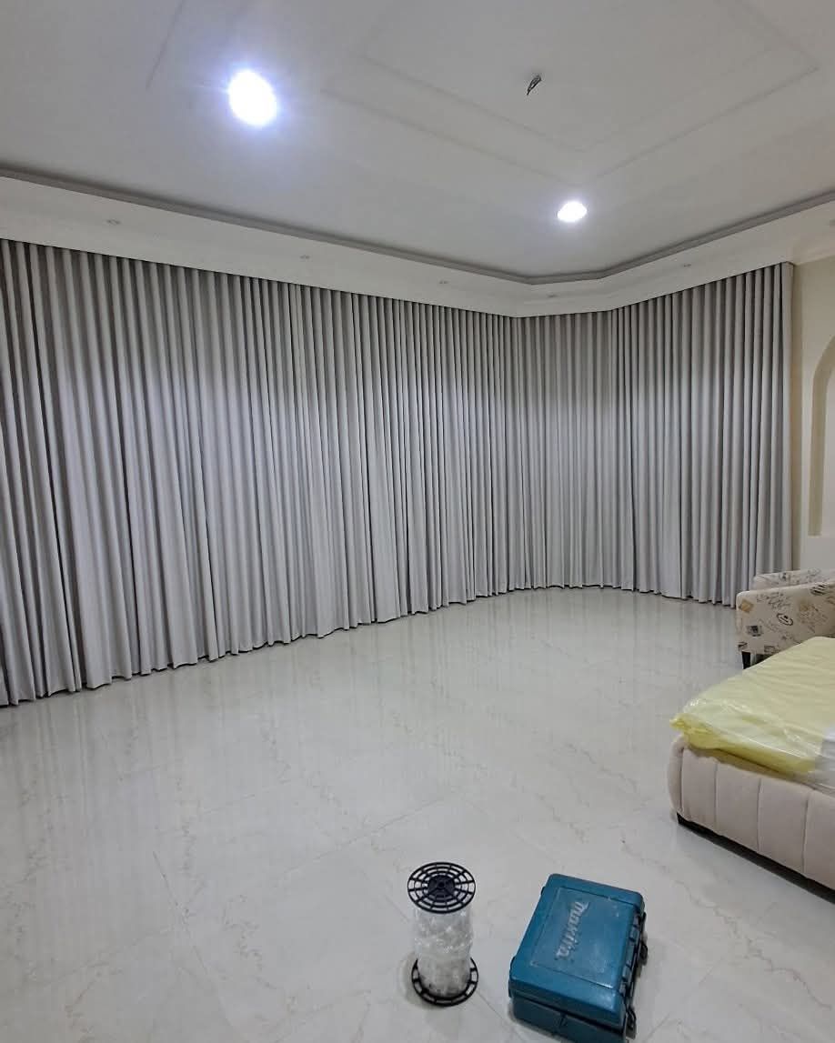 Curtain and sofa carpet - Image 19