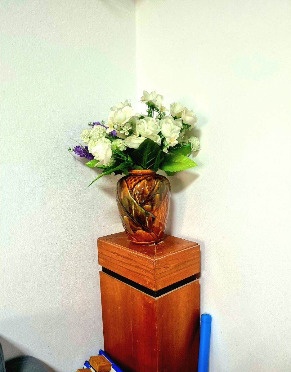 Vintage Brown Vase with White Blossoms - Image 2