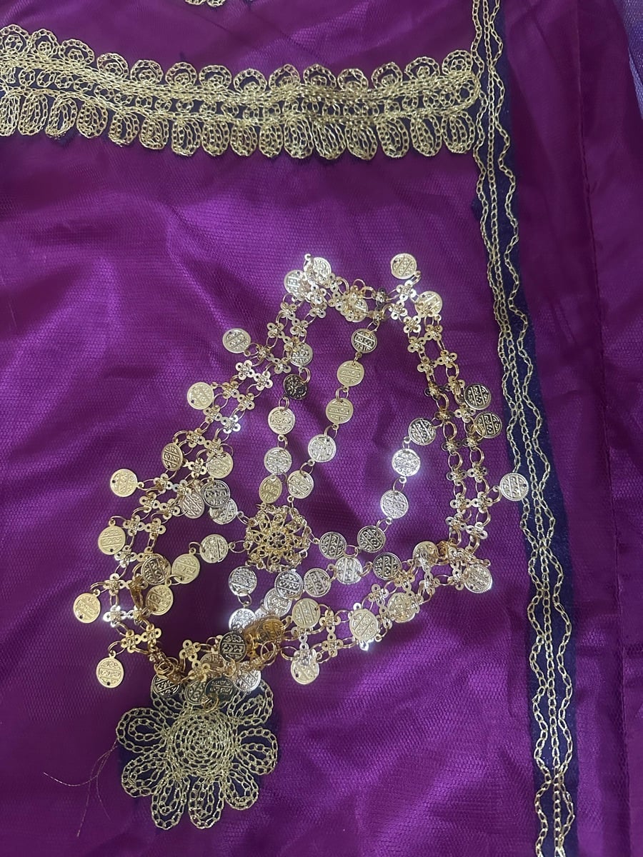 Qatar National Day Dress and Head Jwellery - Image 6