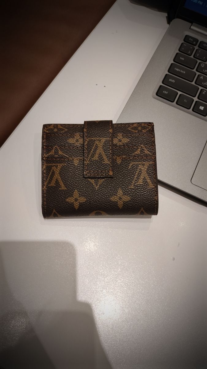 LV Genuine Leather Wallet - Image 3