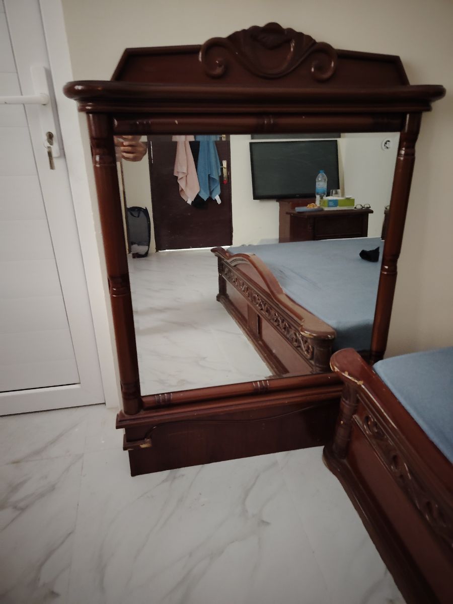 Cabinet?+dressing table - Image 2