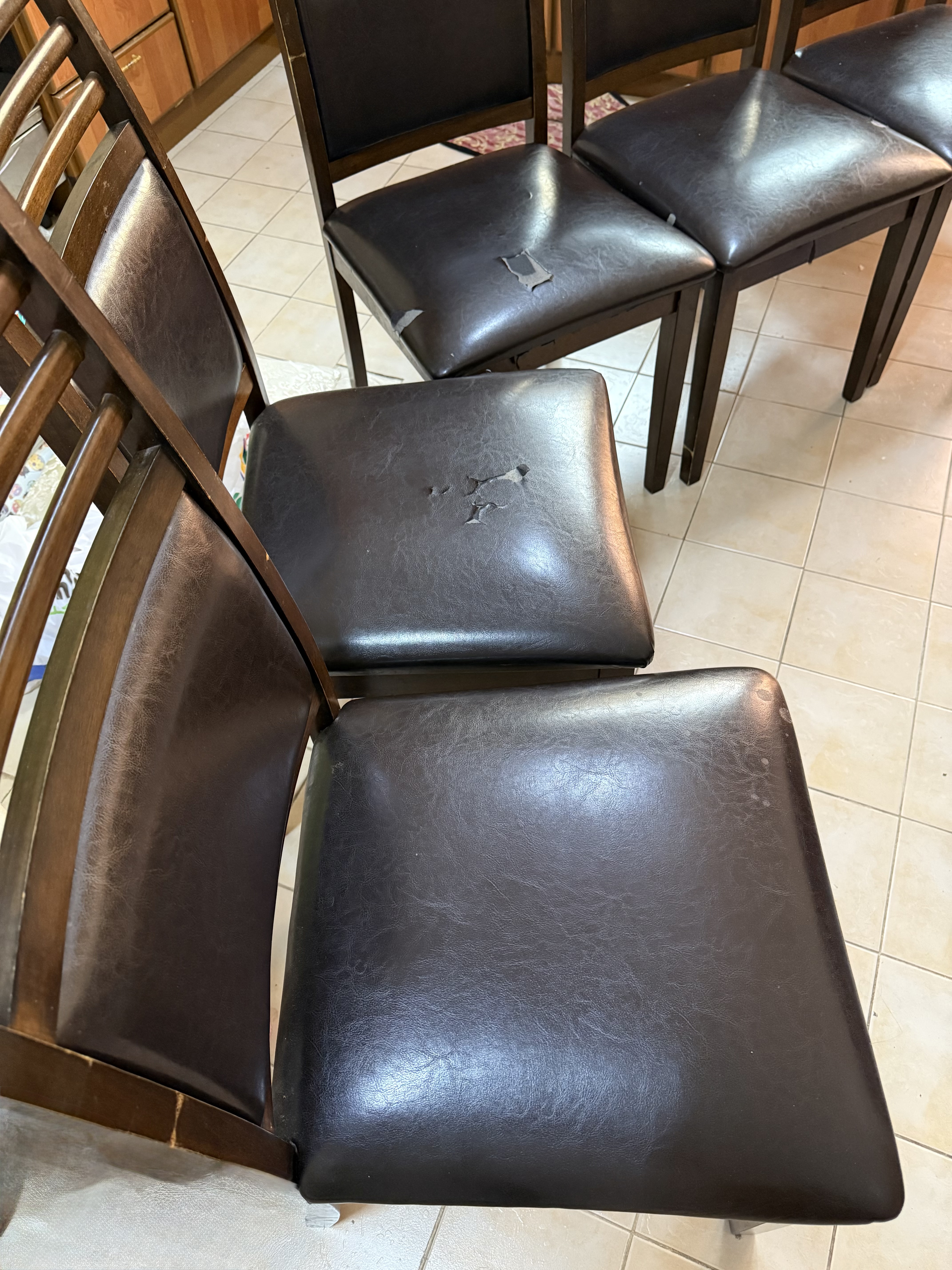 Home center ding table + 6 chairs  - Image 3