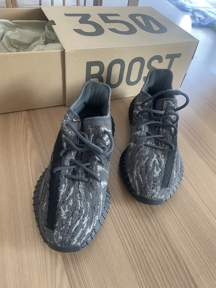 Adidas shoes UK9 US9.5 350 boost limited edition - Image 5