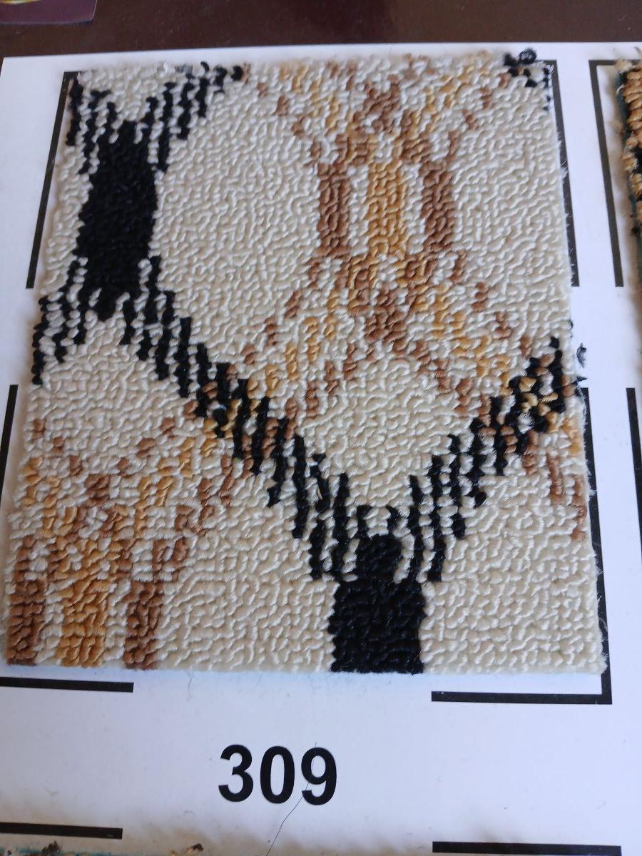 Thin degien carpet - Image 11