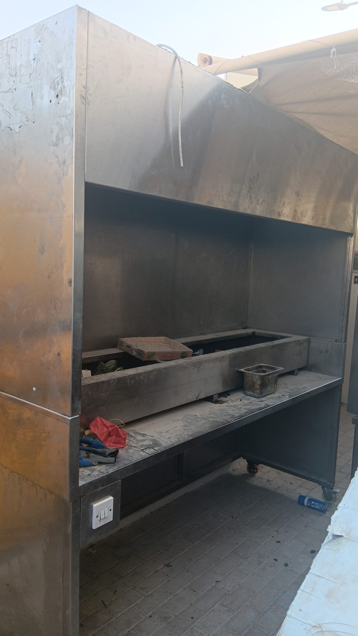 Bbq , stainless steel, tables , restaurant - Image 1