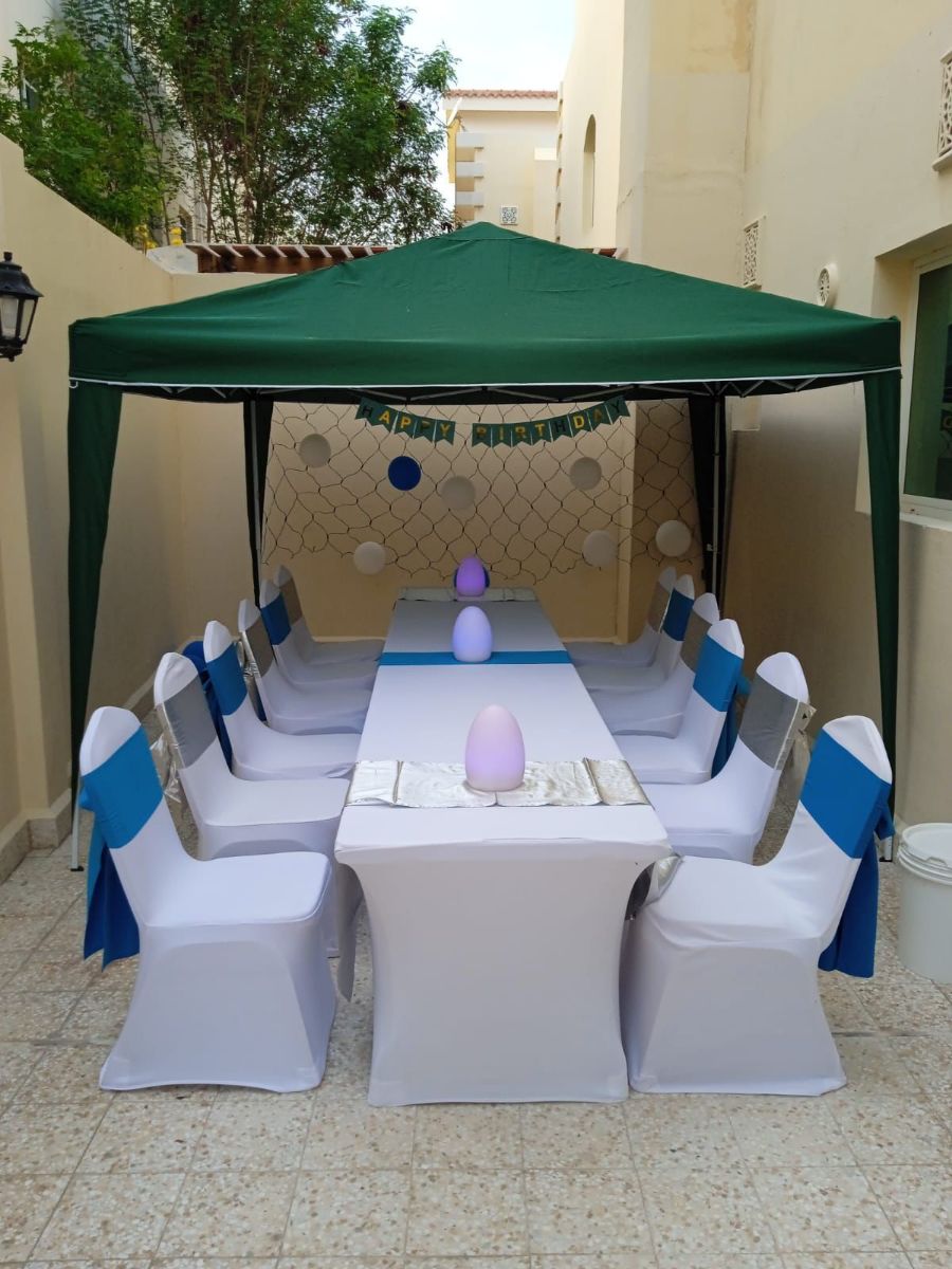 Chairs and tables - Image 2