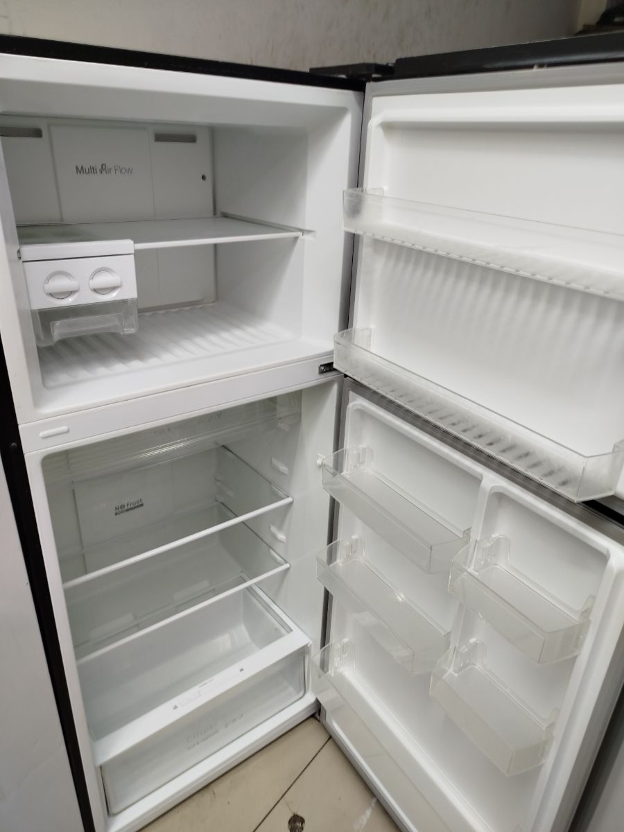Chiq same same new condition refrigerator for sale - Image 7