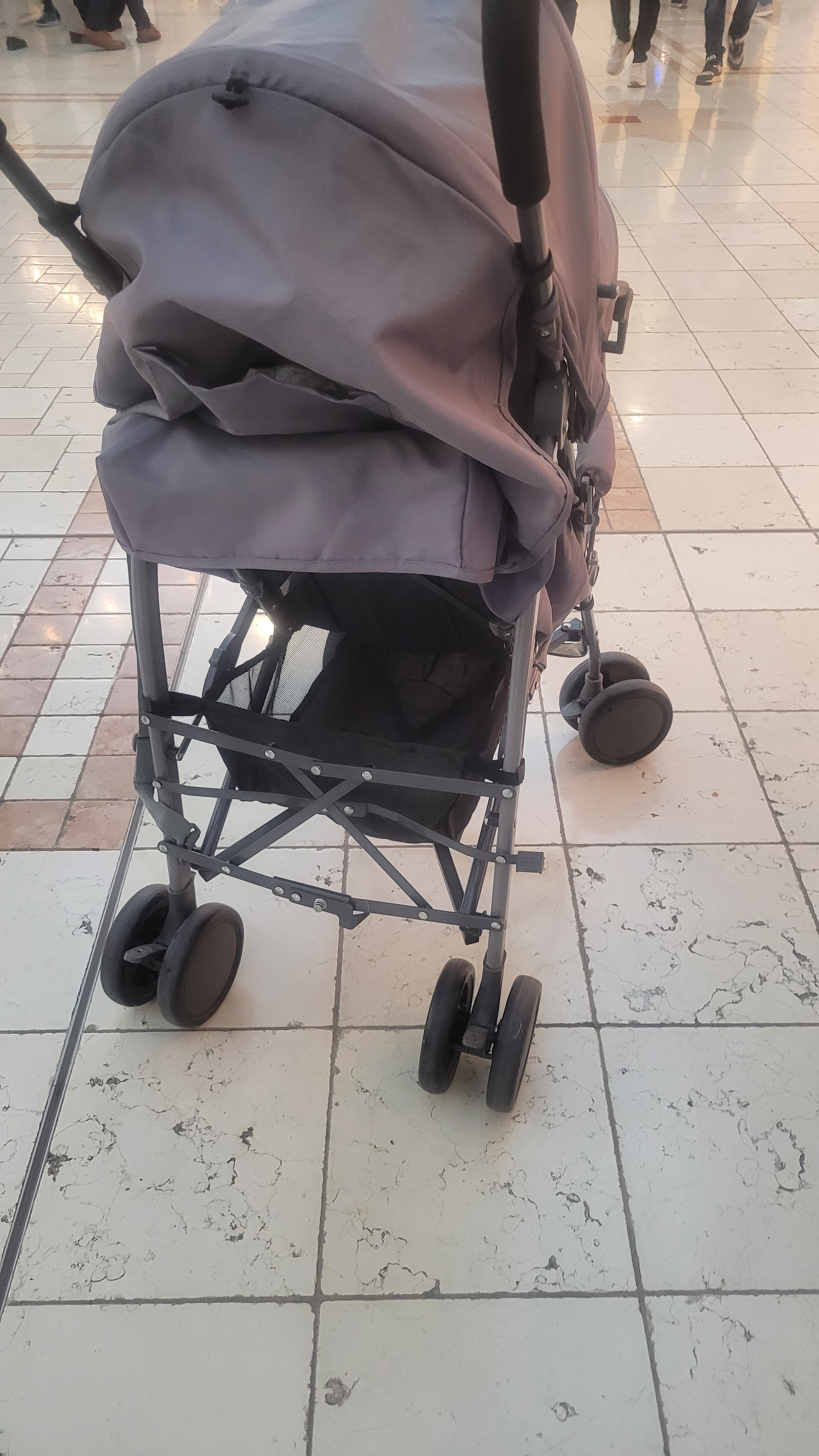 Pram for sale(only serious buyers contact) - Image 3