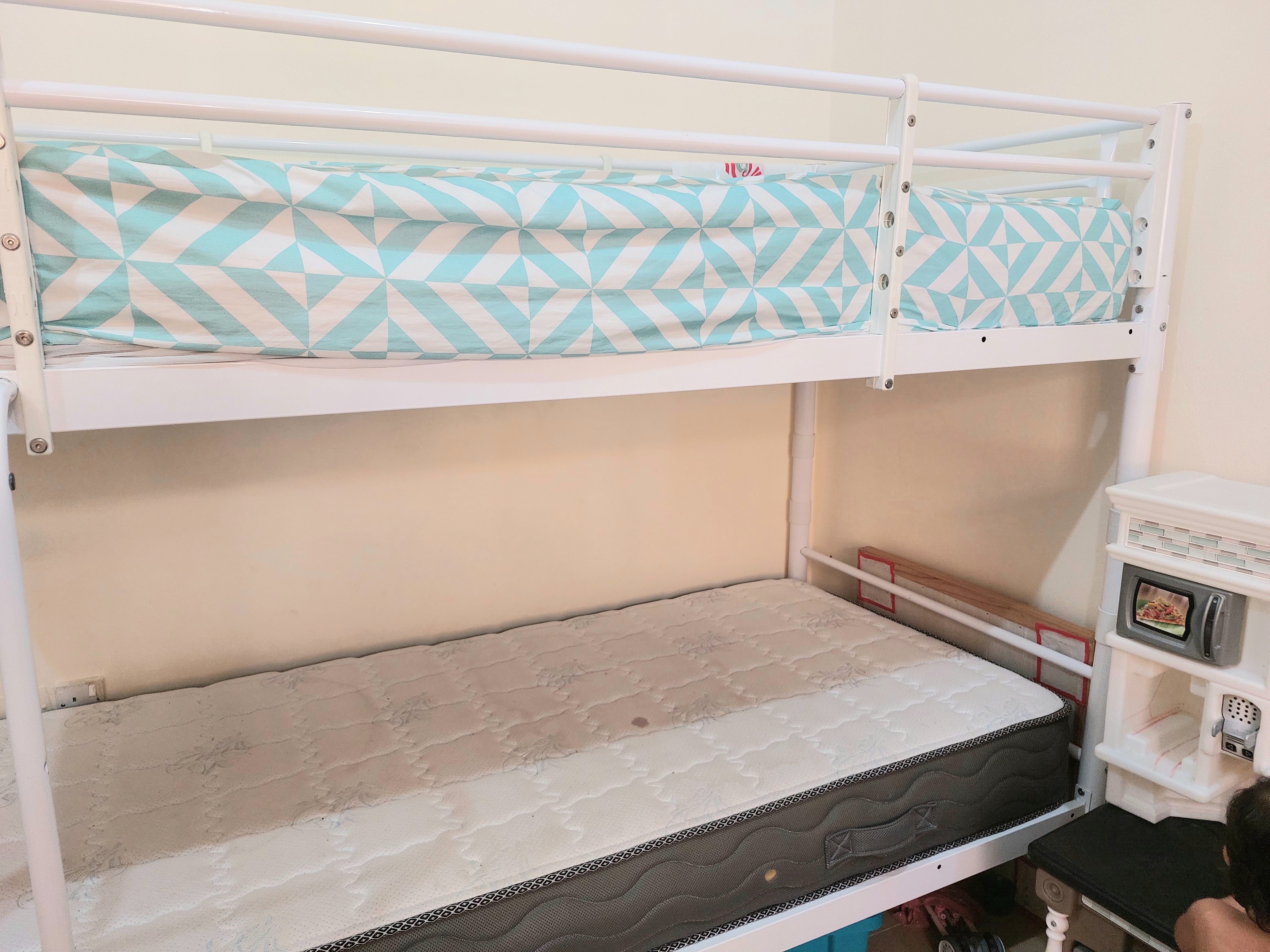 Kids bunk bed with 2 clean bra | Items | Qatar Living Classifieds