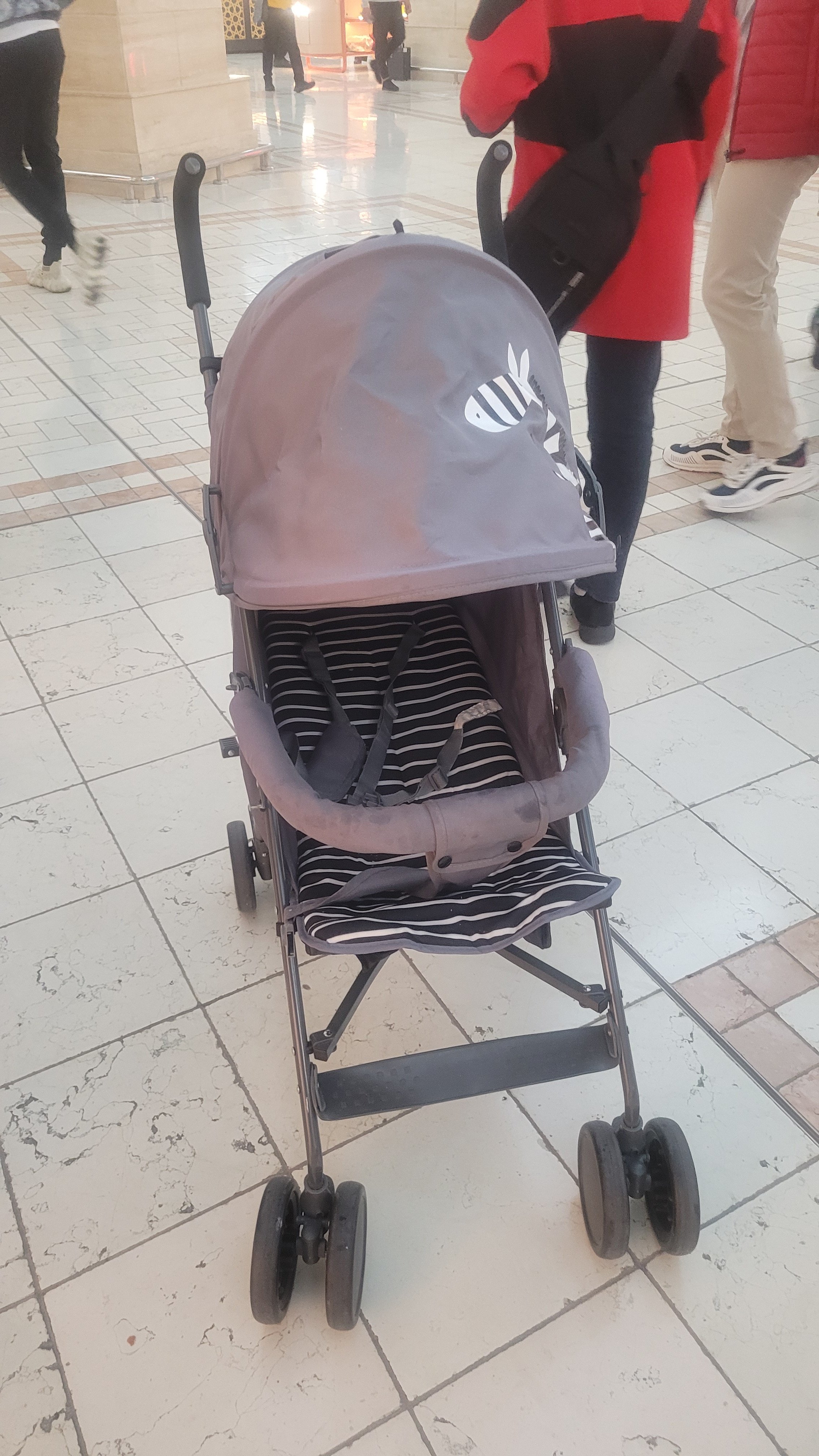 Pram for sale(only serious buyers contact) - Image 5