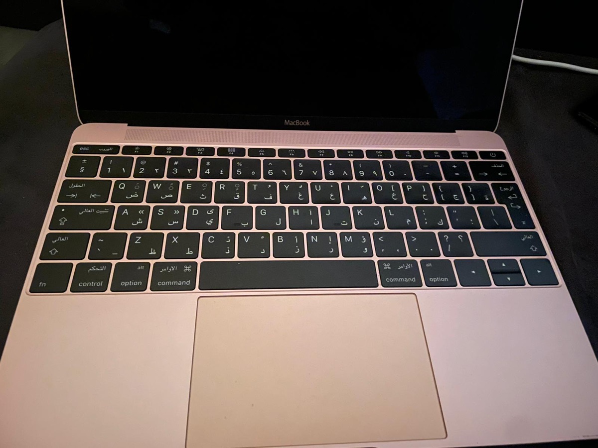 Macbook - Image 2