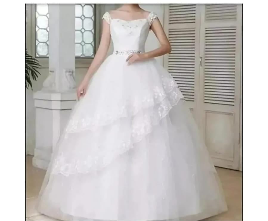 Brand new Wedding gown for sale or rent  - Image 4