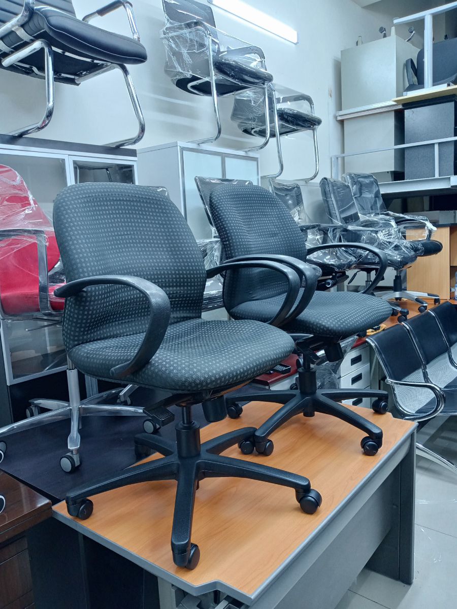 Used office furniture buy and sale - Image 16