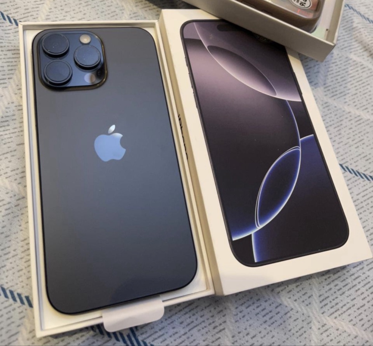 Iphone 16 pro max 256gb - Image 2