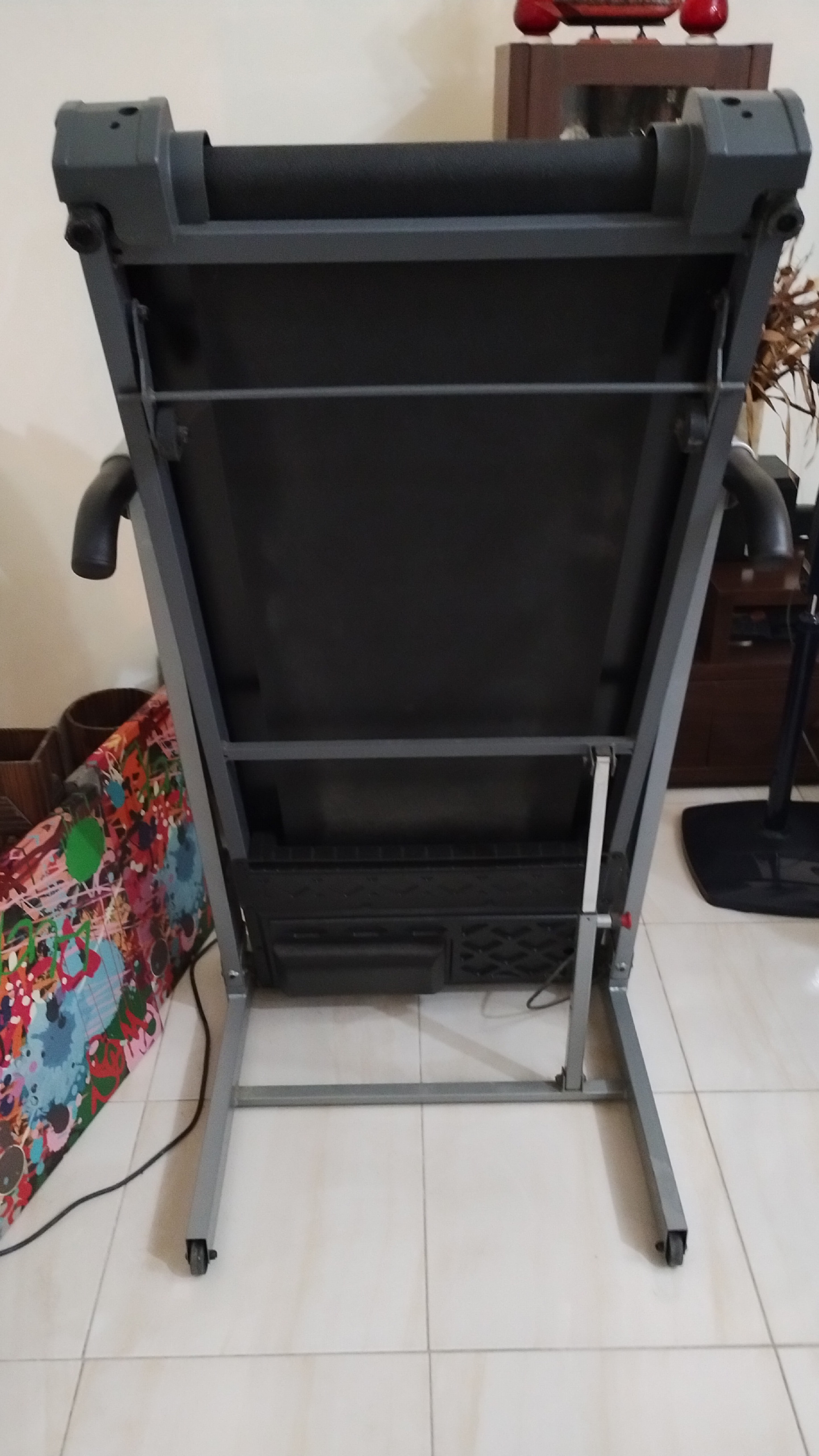 Treadmill in good condition rarely used - Image 3