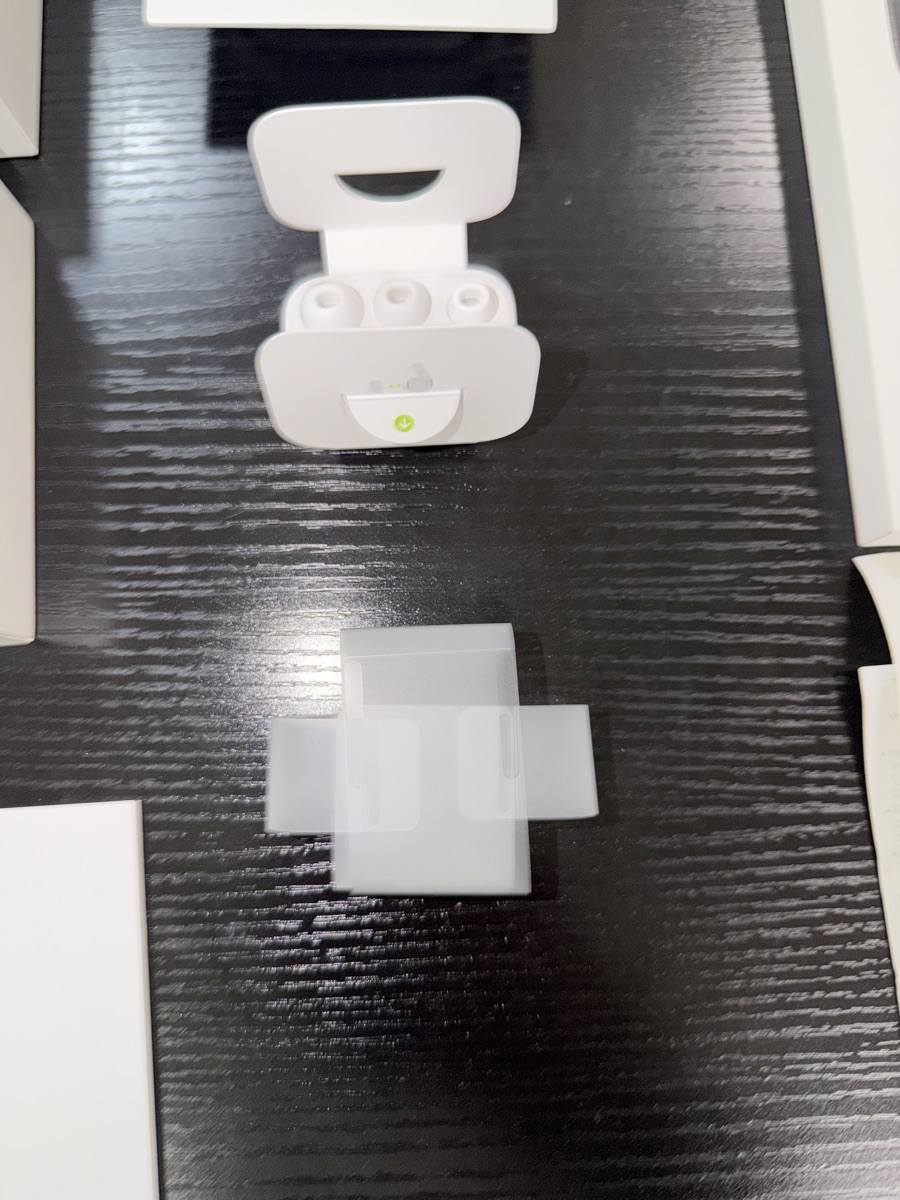 Apple AirPods Pro 2 - Image 6