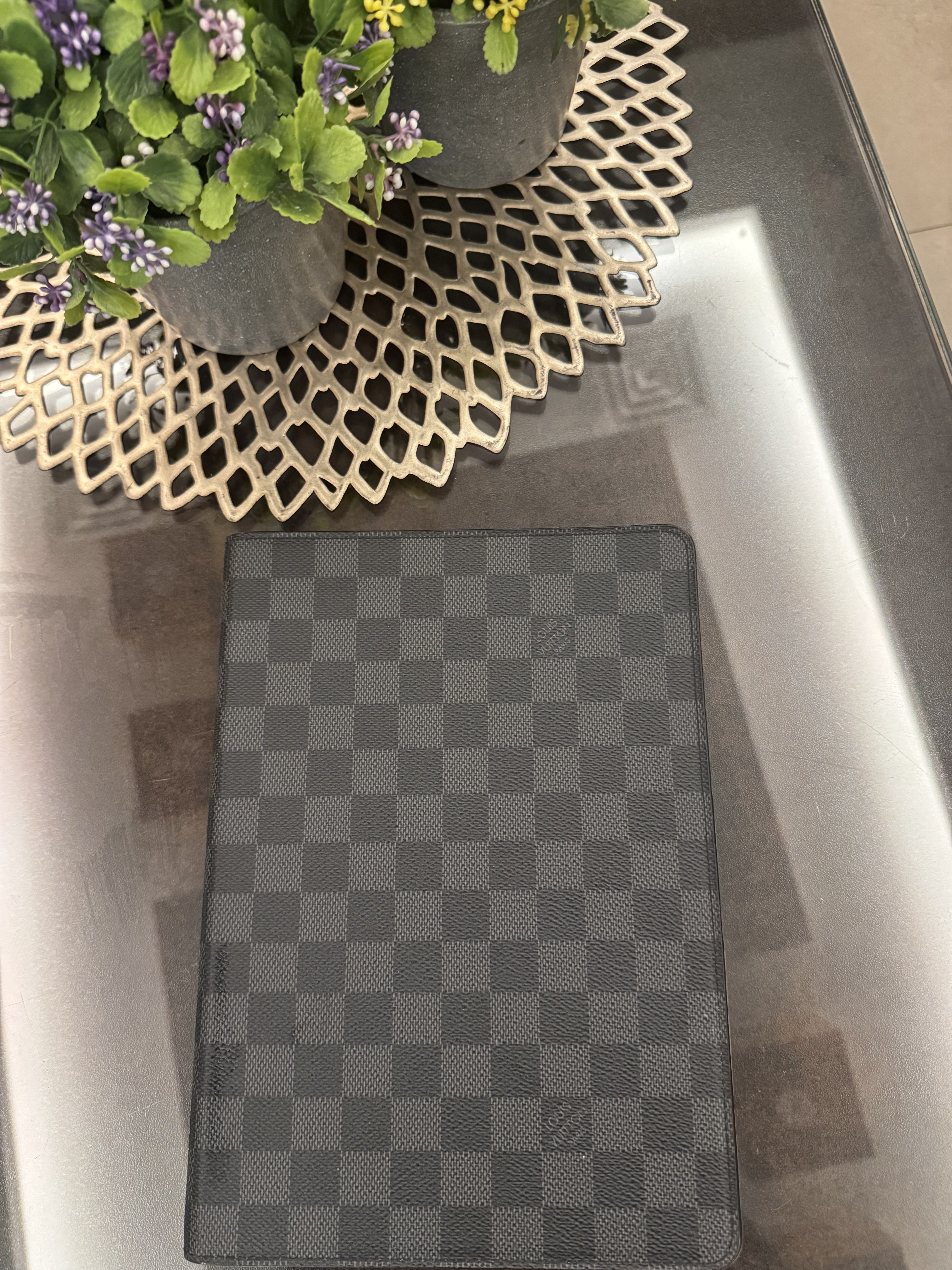 Ipad & Louis Vuitton case - Image 3