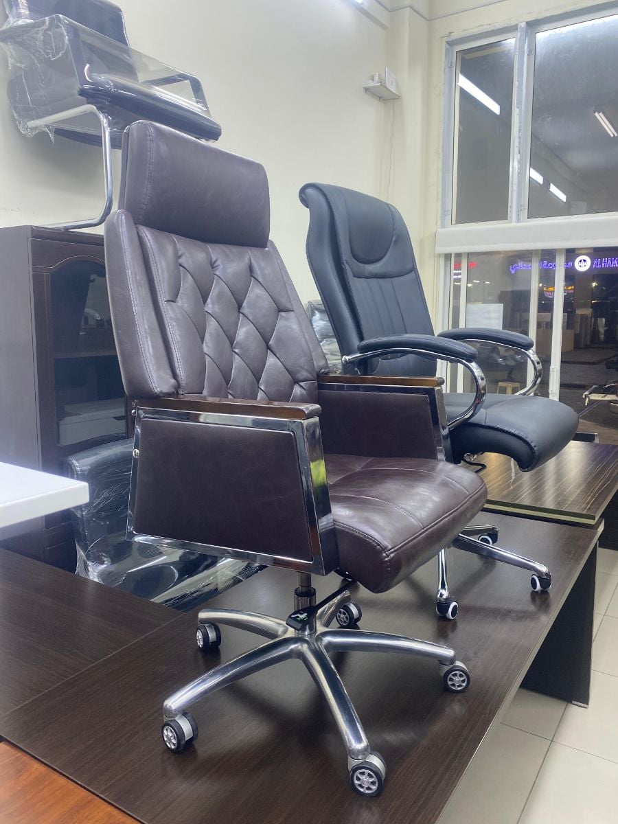 Used office desk study table metting table reception workstation sofa buy sell 33270617 - Image 1