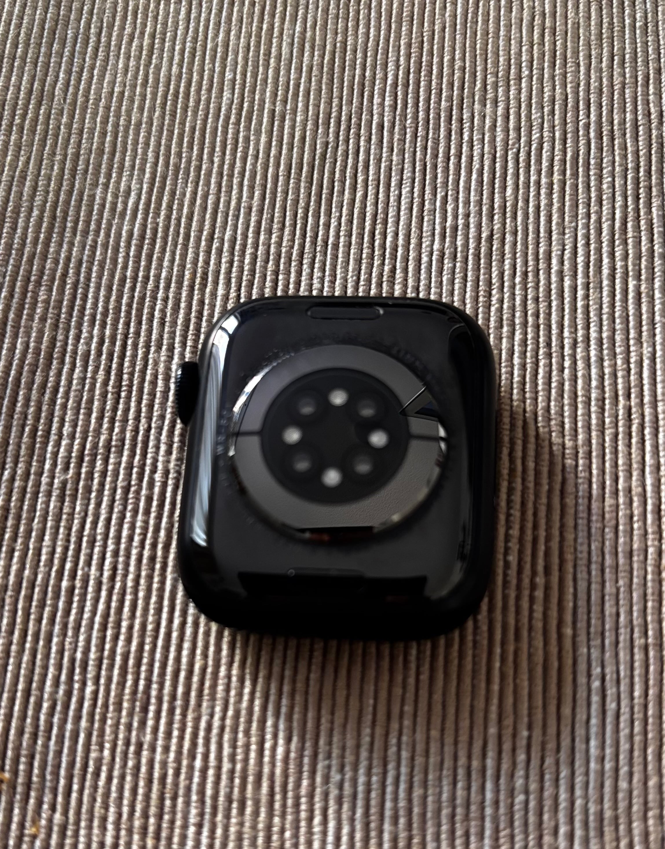 Apple Watch series 8 GPS Size 41 - Image 3