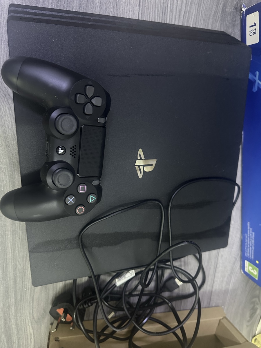 Ps4 pro 1 tb for sale - Image 2