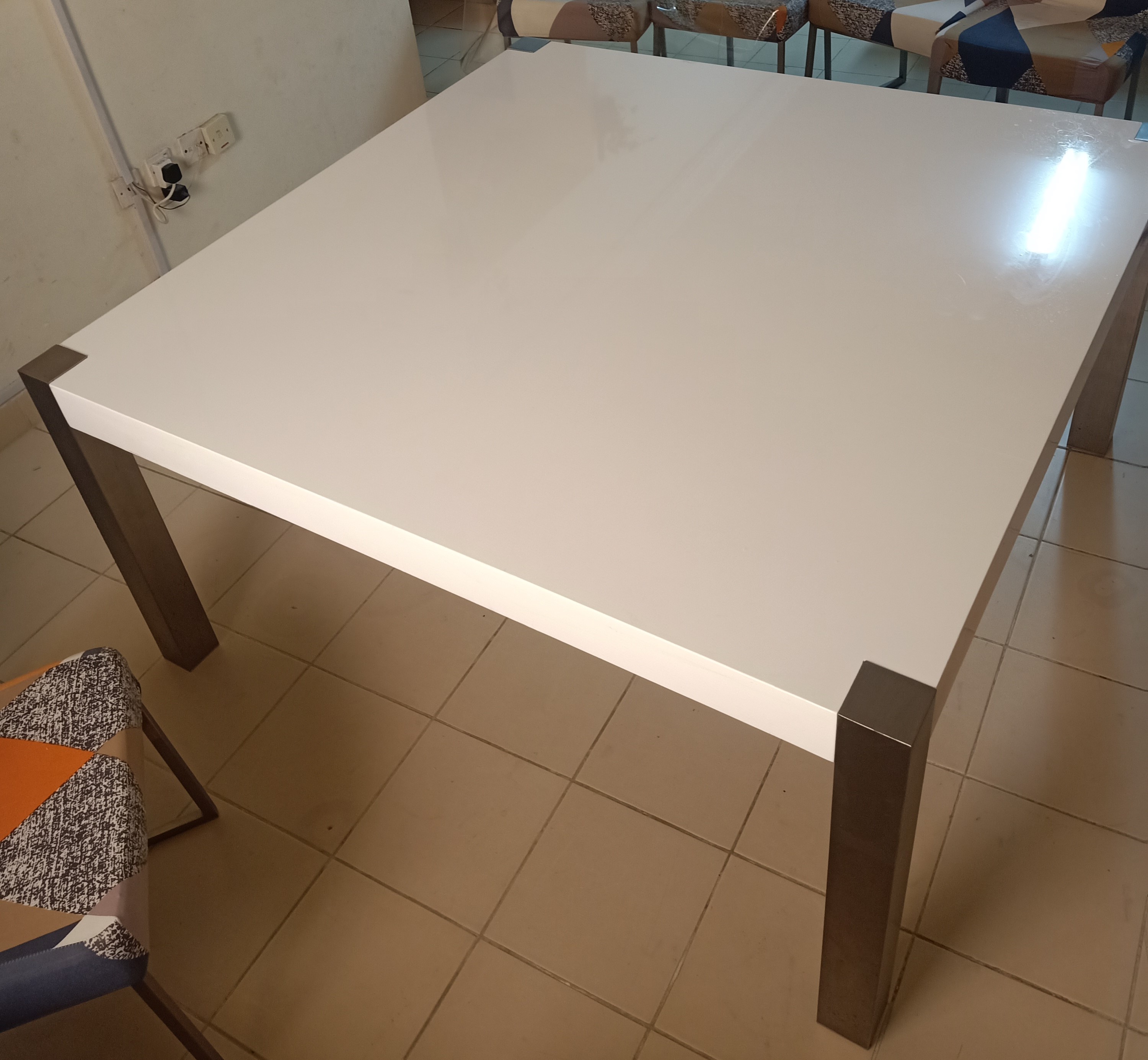 Dinning Table with chairs - Image 2