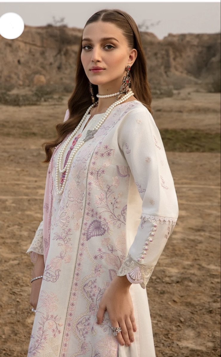 Ready to wear Embroidered lawn - Image 4