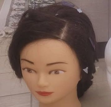 -plastic mannequin heads, 1 with hair for hairdressers,  6 plastic ones for showroom - Image 2