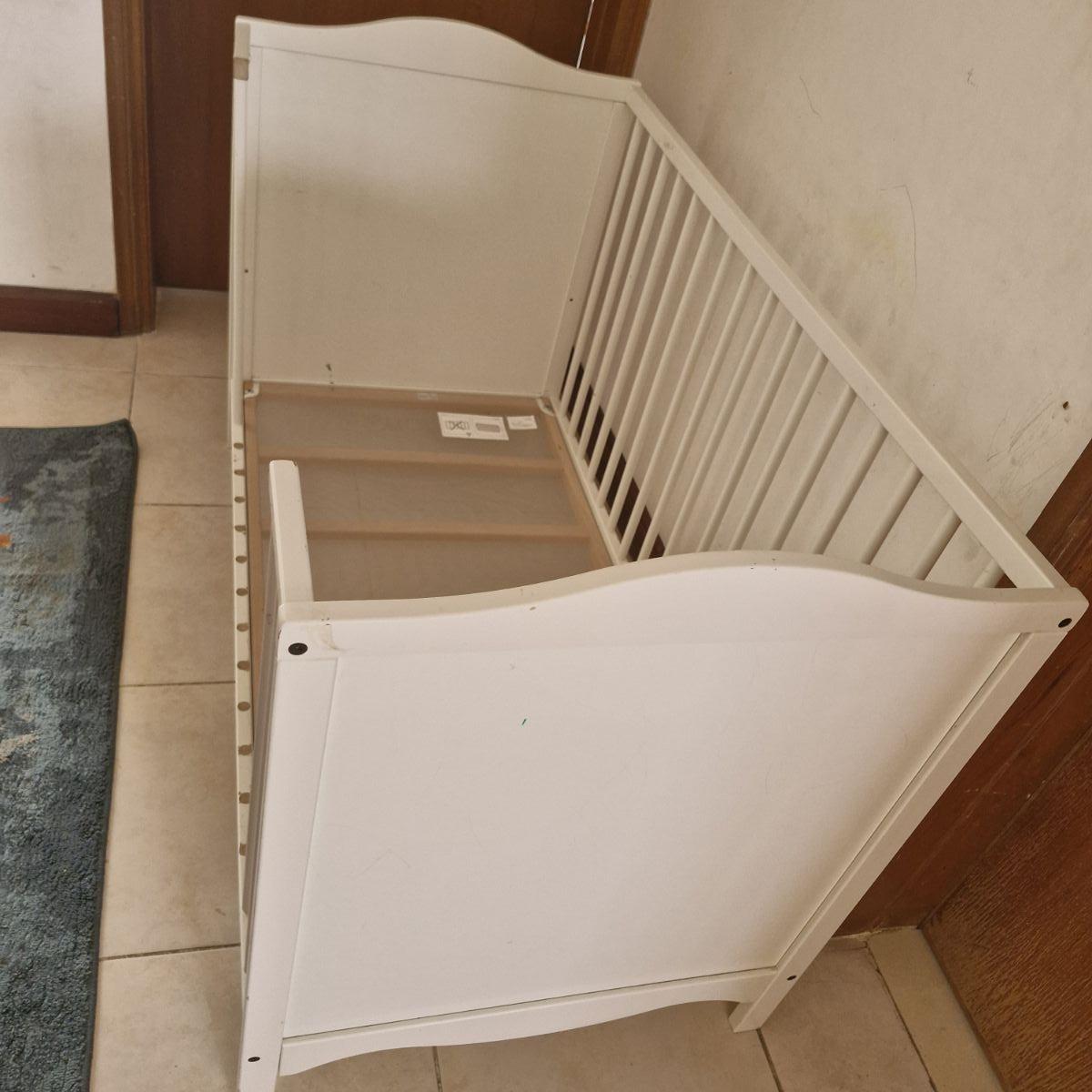 Free Ikea Kids Cradle with bed and pillow - Image 3