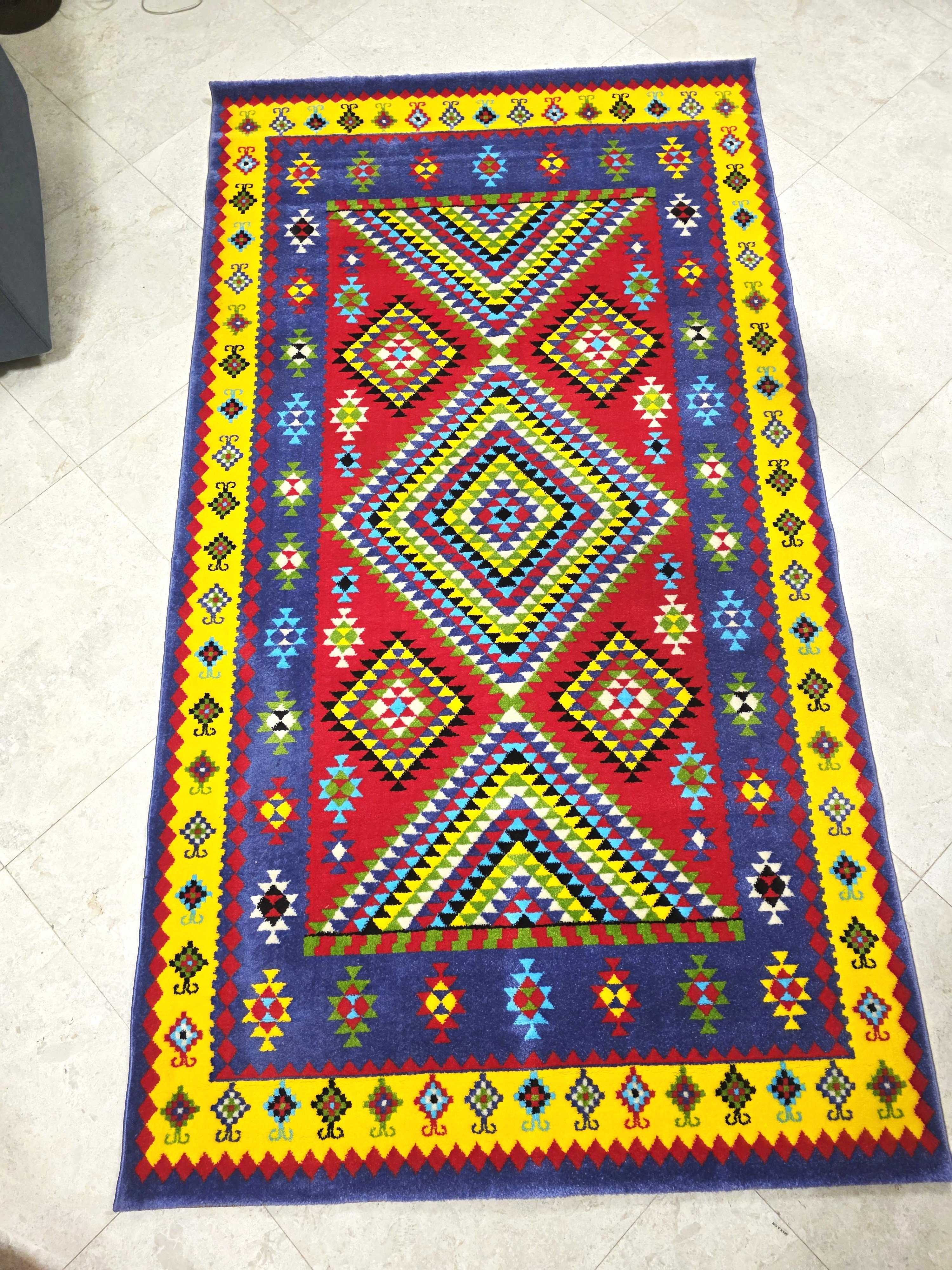 CARPETS AS NEW CONDITION 6 Pieces  - Image 3