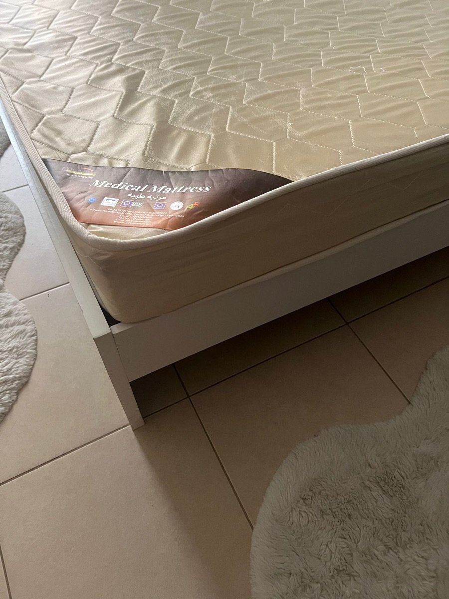 Queen bed frame + mattress - Image 1