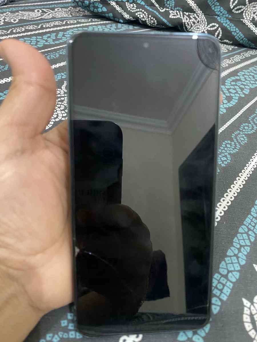Samsung galaxy S22 - Image 2