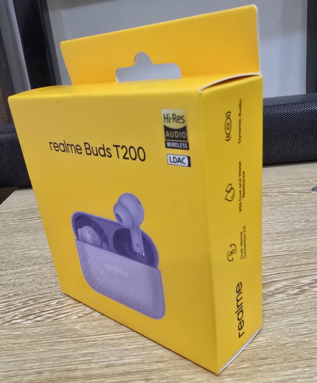 realme buds T200 (purple) - Image 2