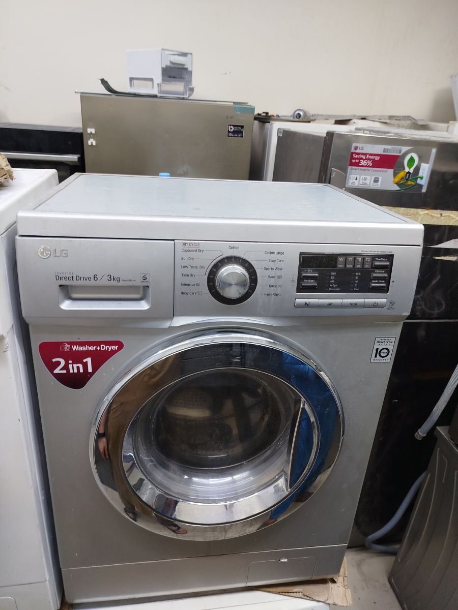 Lg 6kg wash 3kg dryer 2 in 1 machine for sale - Image 2