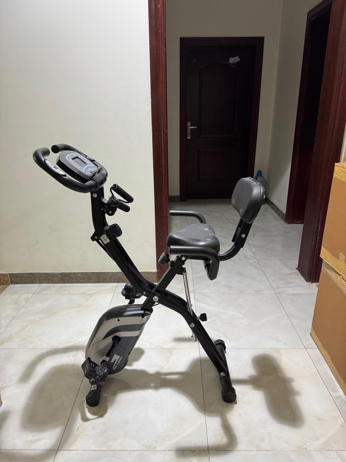 Sky Land Gym Bicycle New With Inbuilt Arm bands - Image 2
