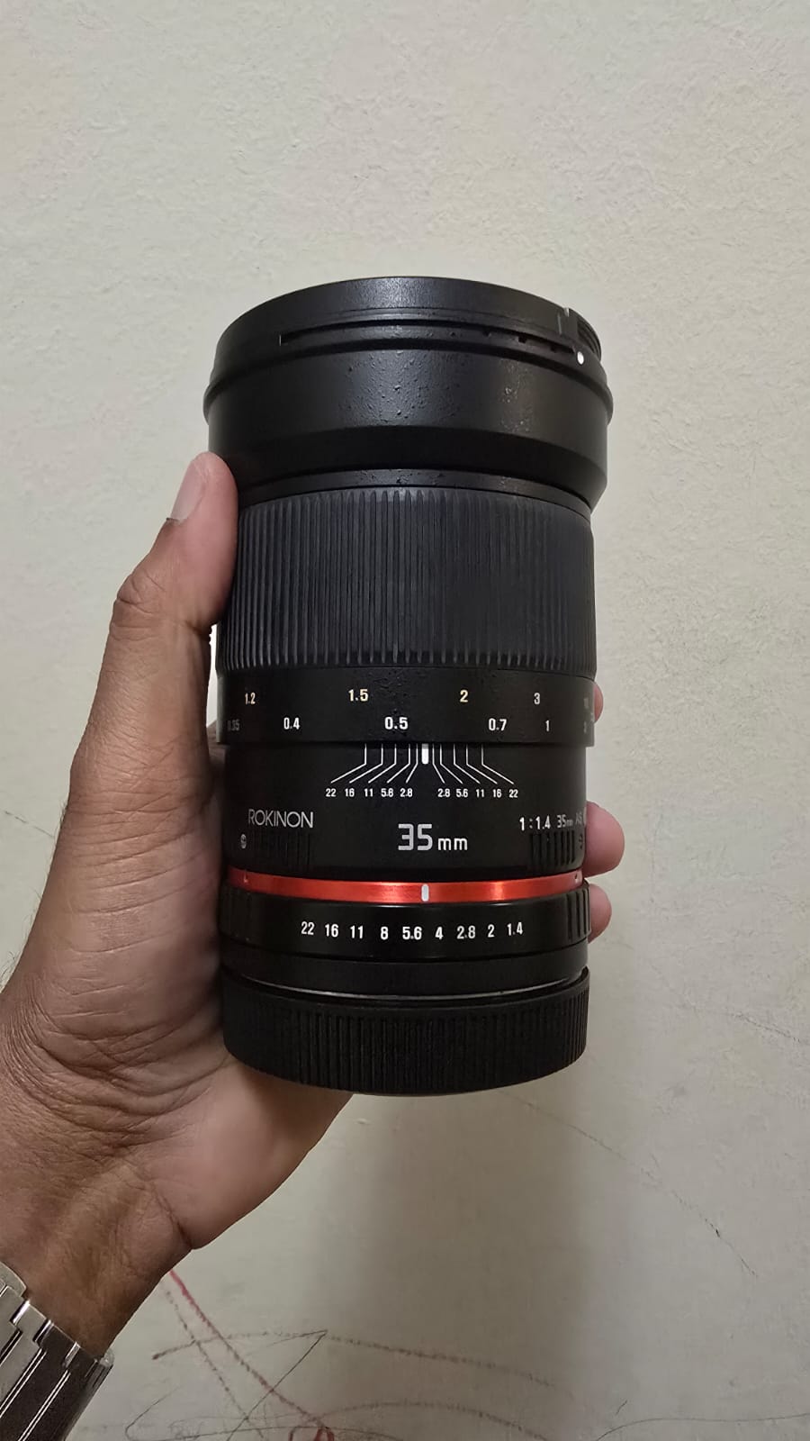 Rokinon 35mm 1.4 manual for canon - Image 1