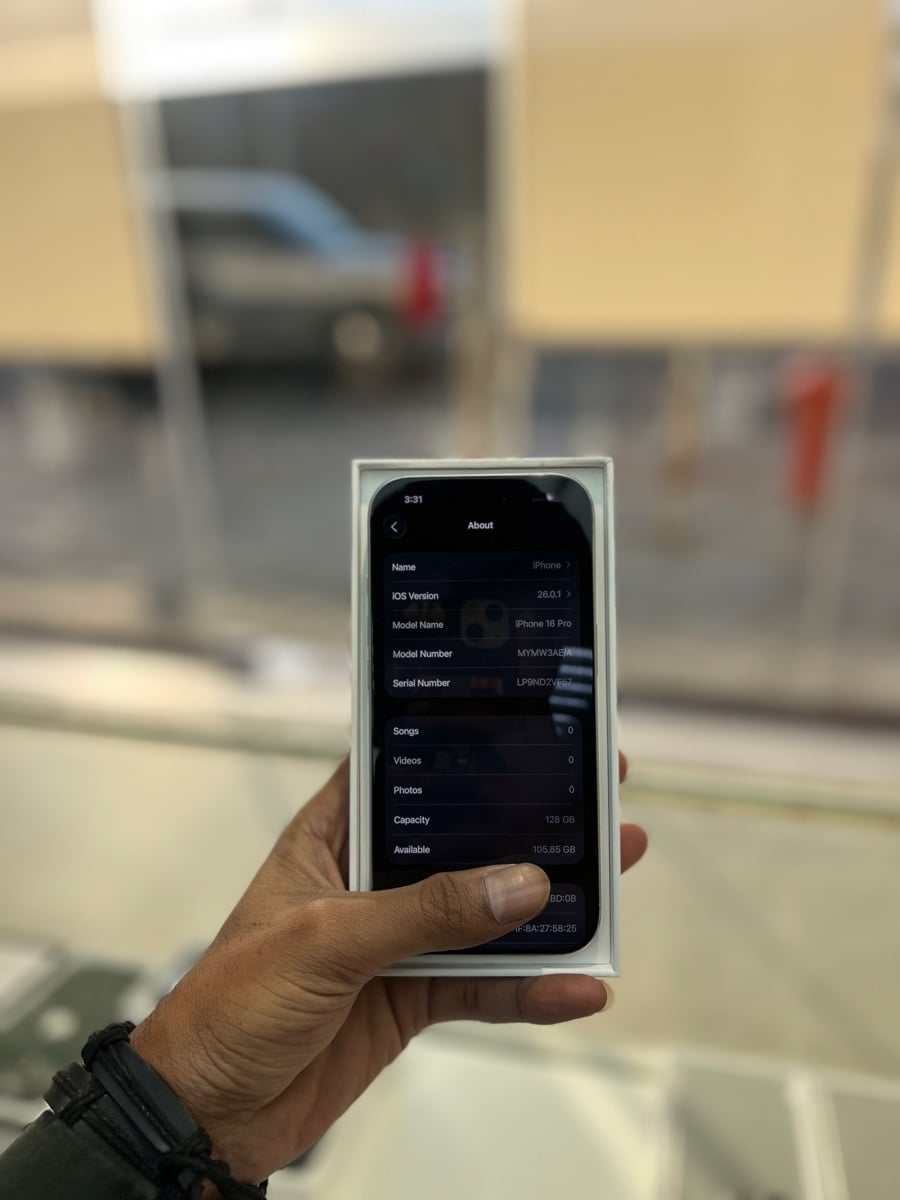 I PHONE 16 PRO WHILE 128GB - Image 1