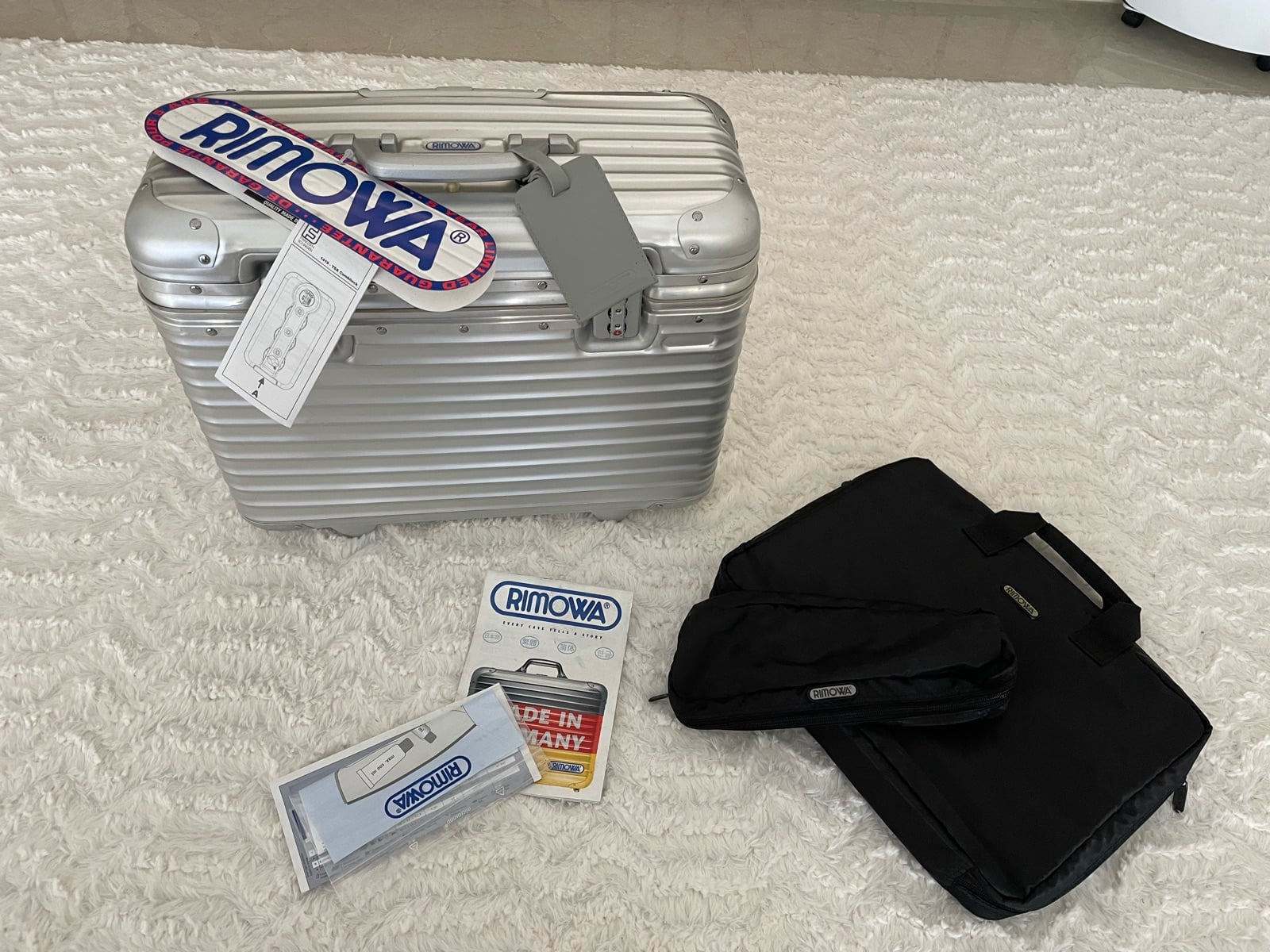 LVMH Rimowa Aluminium Pilot trolley - Image 1