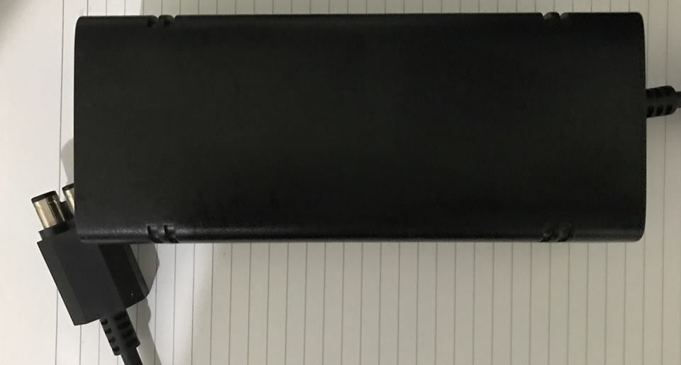 xbox 360 adapter,conroller , camera & cables  - Image 3