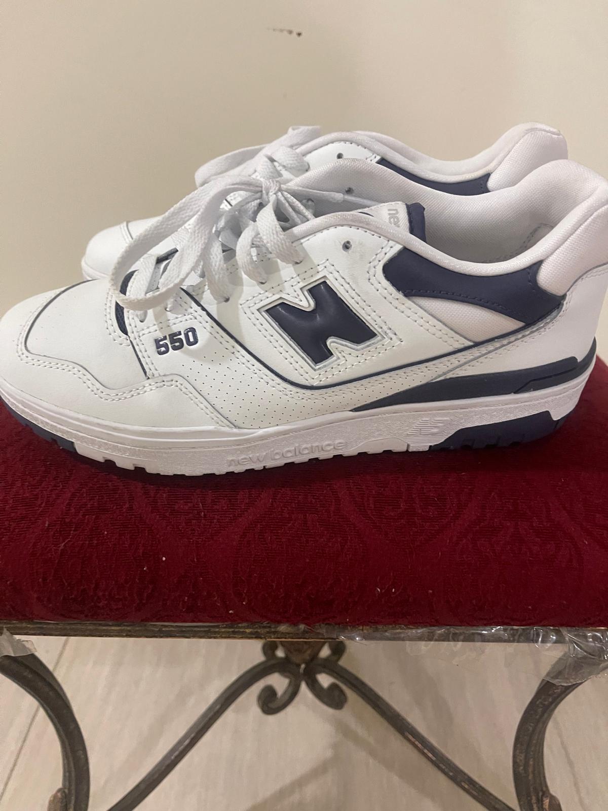 New Balance BB550 - Size US Men 8.5 - Navy Blue & White - Image 2