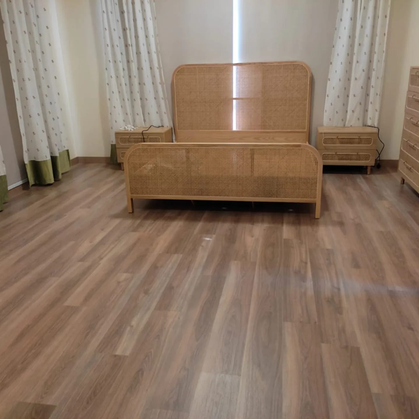 Commercial / Residential Vinyl flooring  for Sale  - Image 13