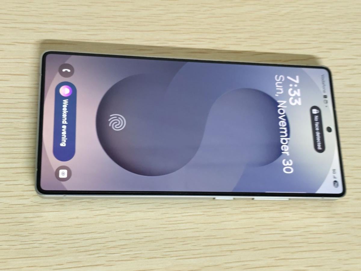 Samsung S25 Ultra 12-256 New 20days used - Image 4