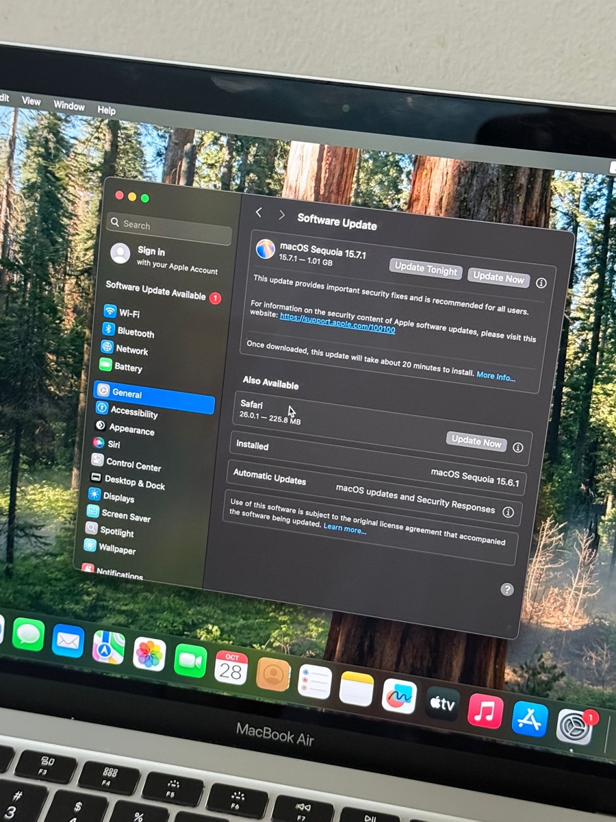 MacBook Air 2020 - Image 3