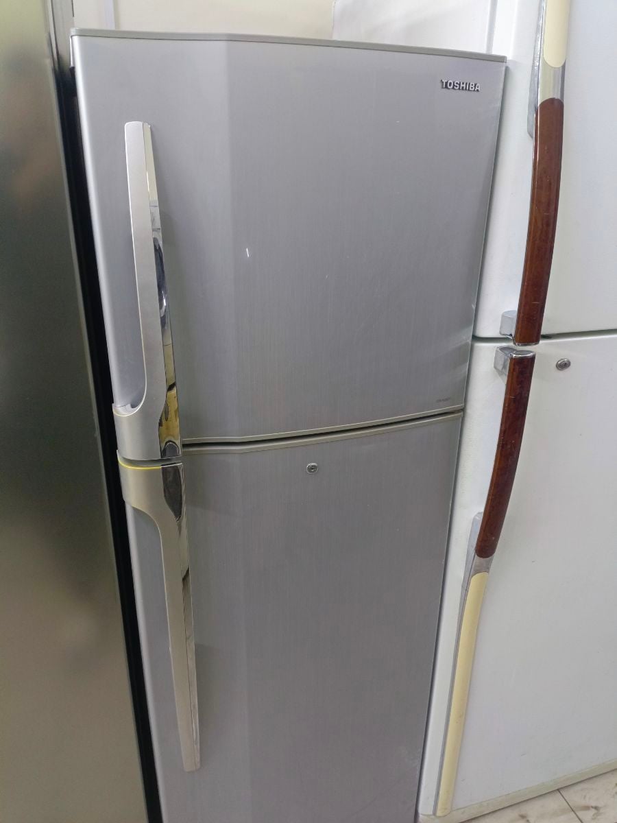 Toshiba refrigerator - Image 1